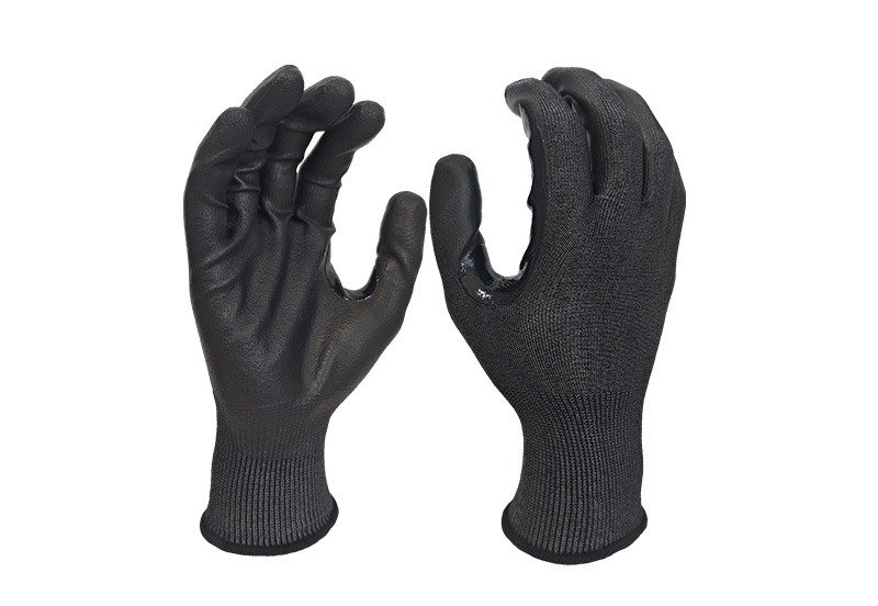 Types of Gloves Used in Laboratory